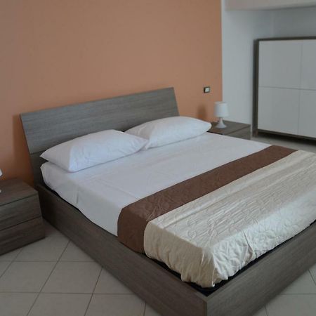 Casa Vacanze Cristoforo Colombo Appartement Lido Conchiglia Buitenkant foto